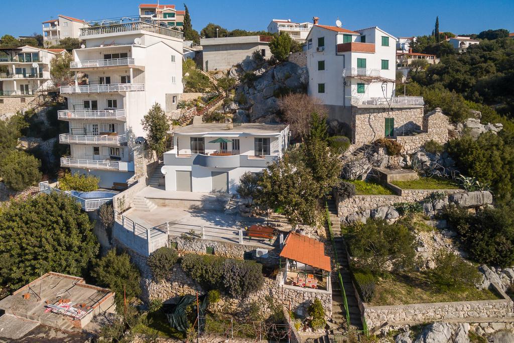 Apartments Amavi Vinišće Exteriér fotografie