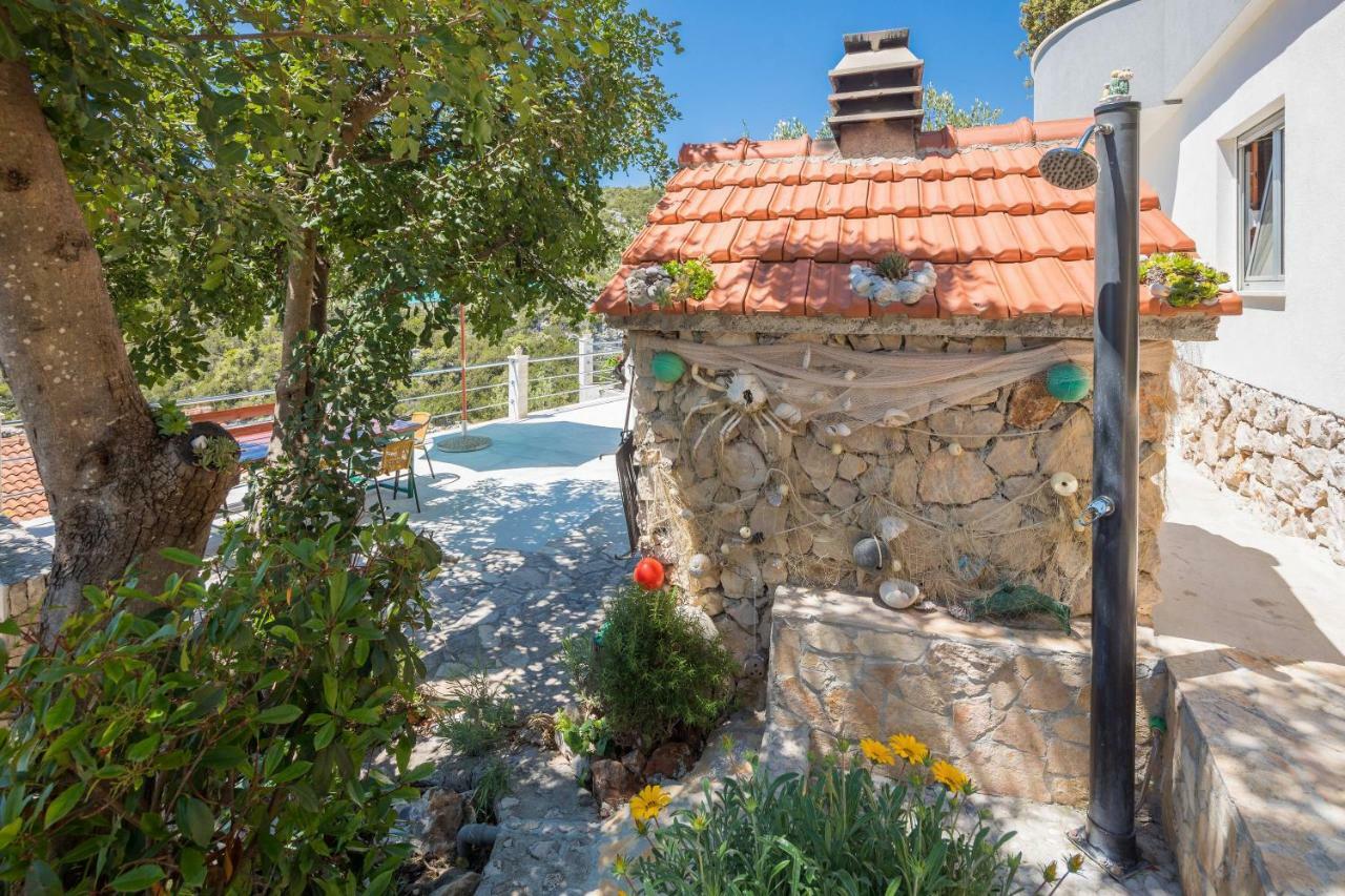 Apartments Amavi Vinišće Exteriér fotografie