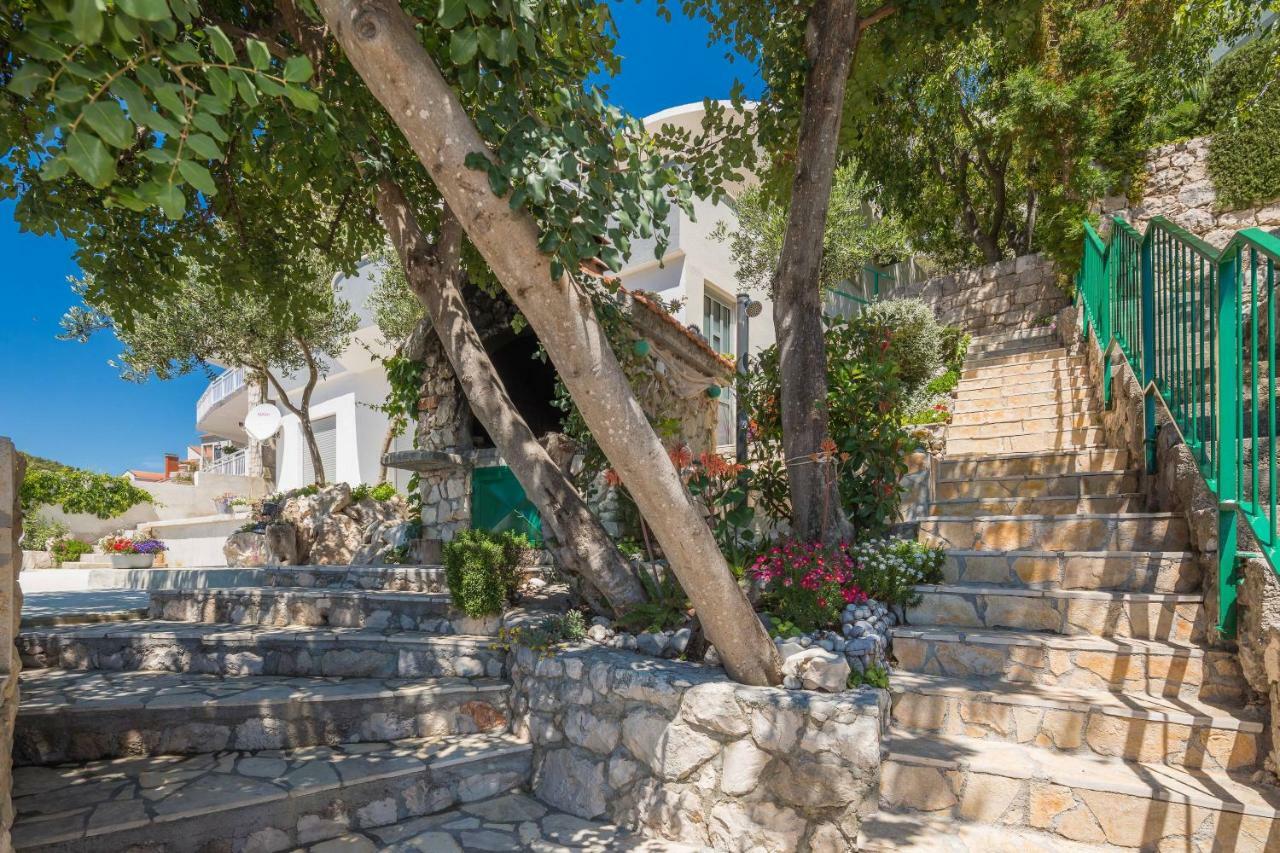 Apartments Amavi Vinišće Exteriér fotografie